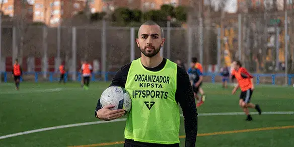 Foto de frente de un organizador de IF7Sports